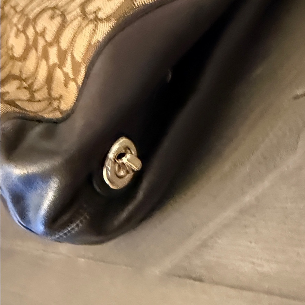 Coach Brown and Black Signature Shoulder Bag - Picture 3 of 6
